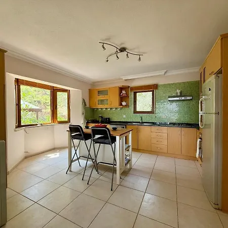 Private 5 Bedroomed Botanika In Turunc With Private Pool 빌라 *
