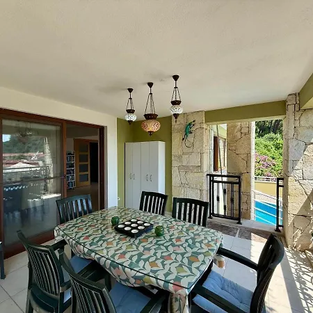 빌라 Private 5 Bedroomed Botanika In Turunc With Private Pool *