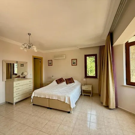 Private 5 Bedroomed Botanika In Turunc With Private Pool * 말마리스